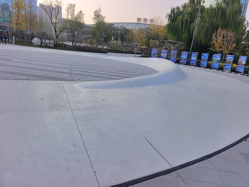 中關(guān)村城市廣場(chǎng)